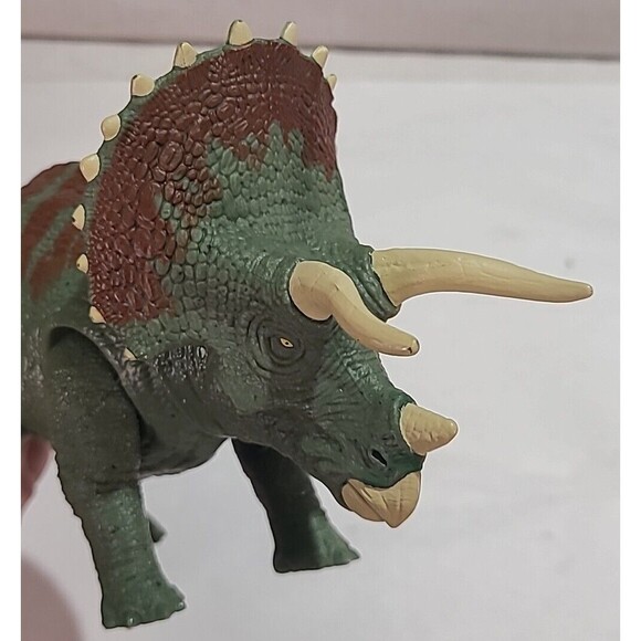 Mattel Jurassic World Dino Rivals Dual Attack Triceratops 12" - Picture 3 of 8